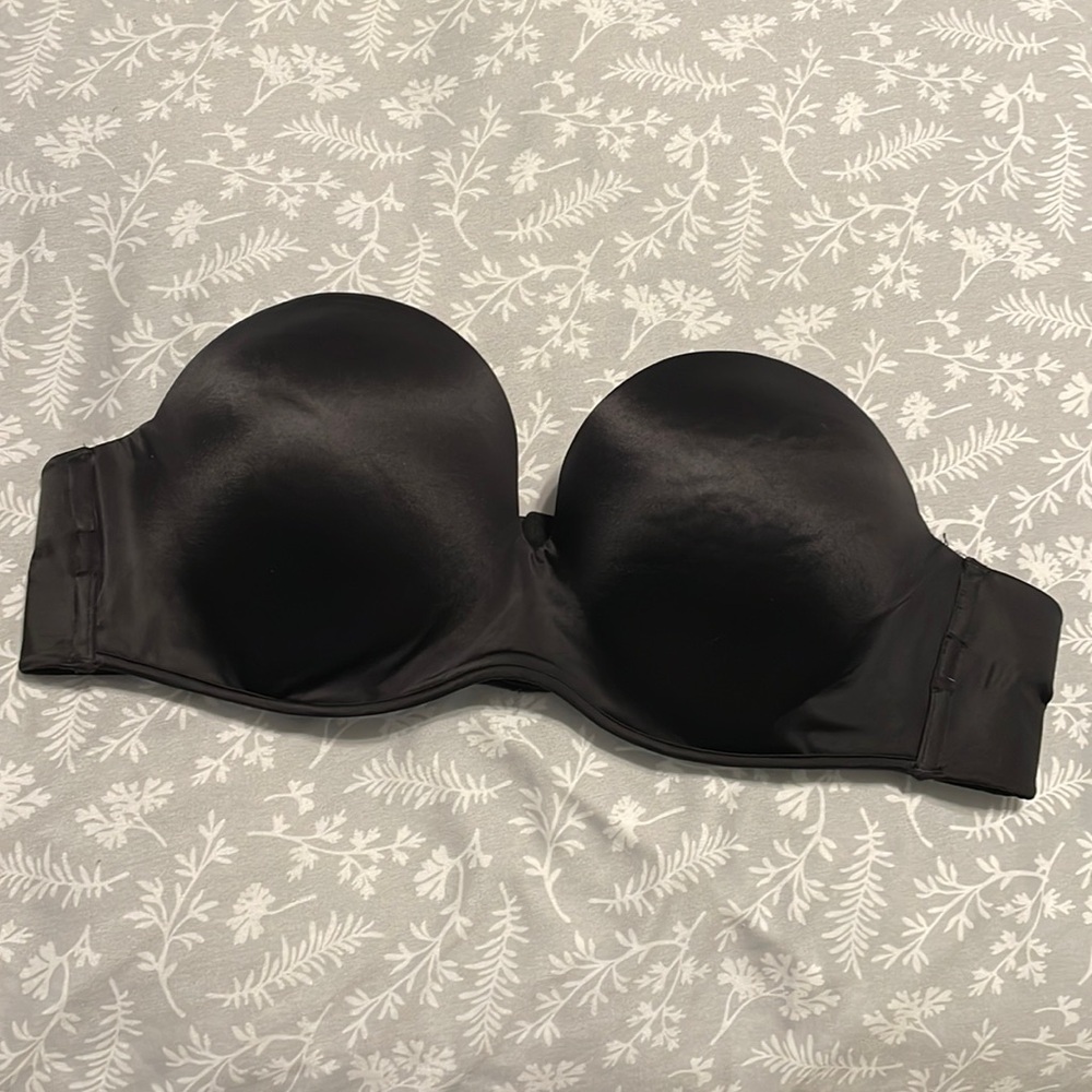 NWOT Cacique black strapless bra 34DDD